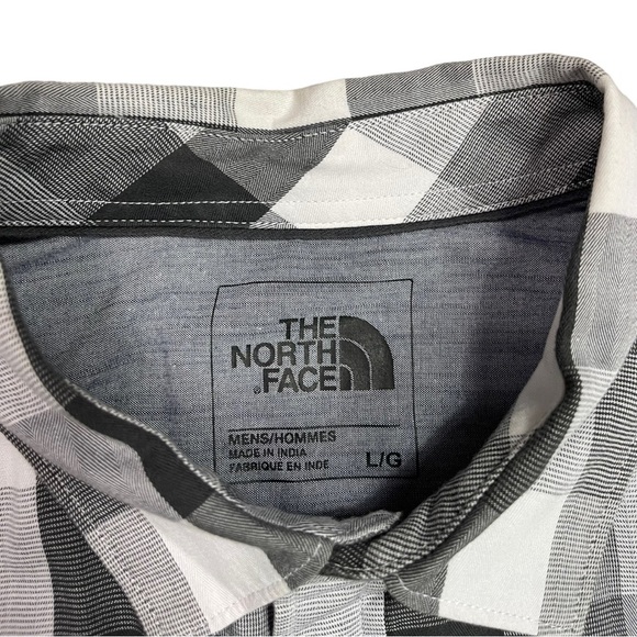 The North Face Men’s Large Plaid Short Sleeve Shirt - Picture 3 of 4